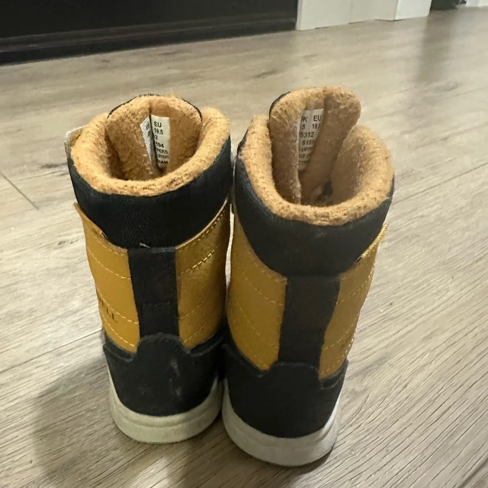 Merrell Little Kids toddler Unisex Yellow Black Snow Storm Waterproof Boot Sz 4